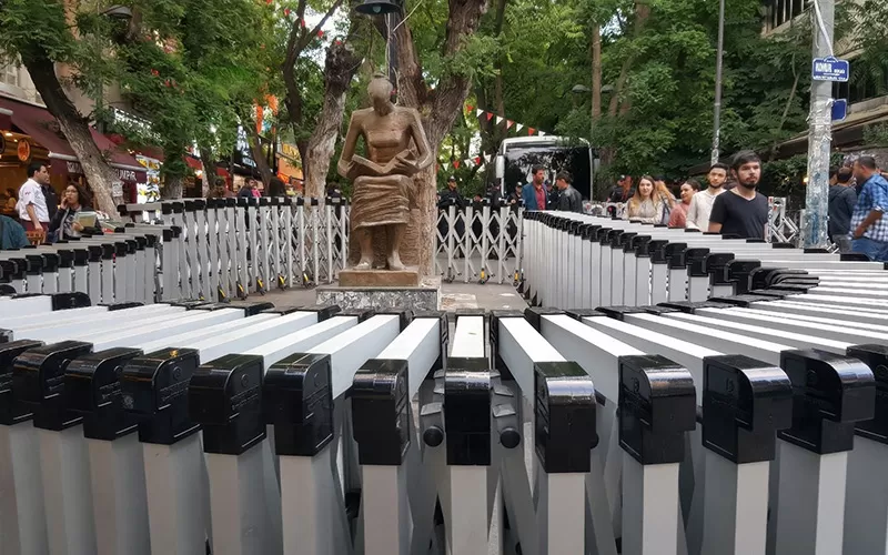 Söyleşi: Video-Eylem, Toplumsal Muhalefet, “Heykel”: Sibel Tekin’le Söyleşi