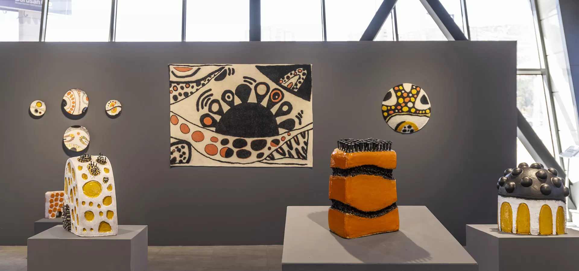 Belleğin Katmanları, Renklerin Evreni: Strata